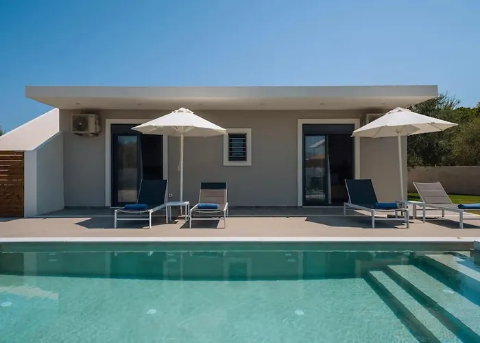 Xenia, Relaxing Private Pool & Hydromassage By Mindyourvilla Villa