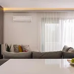 Βίλα Xenia, Relaxing Private Pool & Hydromassage By Mindyourvilla Gaitani