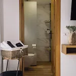 Xenia, Relaxing Private Pool & Hydromassage By Mindyourvilla * Gaitani