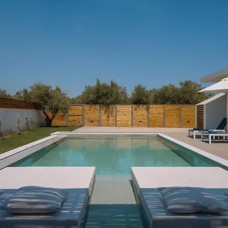 Xenia, Relaxing Private Pool & Hydromassage By Mindyourvilla Вилла Gaitani