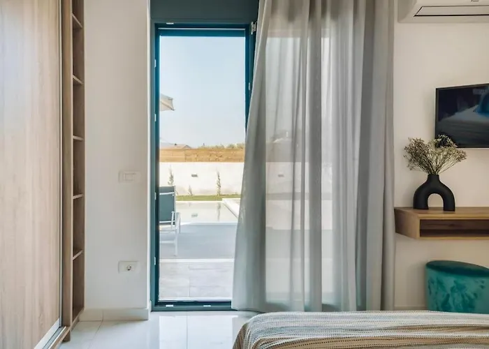 Xenia, Relaxing Private Pool & Hydromassage By Mindyourvilla *