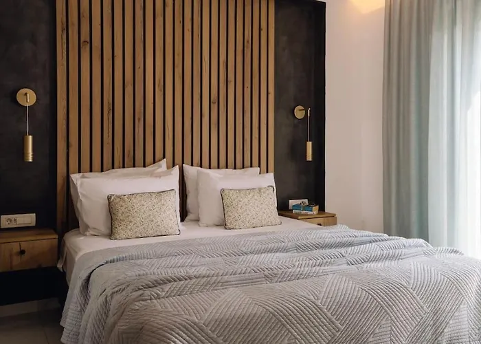 Xenia, Relaxing Private Pool & Hydromassage By Mindyourvilla Gaitani