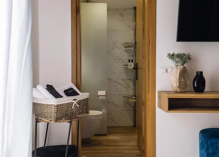 Xenia, Relaxing Private Pool & Hydromassage By Mindyourvilla * Gaitani